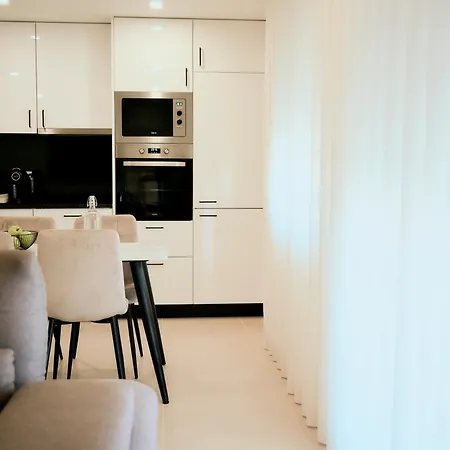Balili By The Sea Apartment
